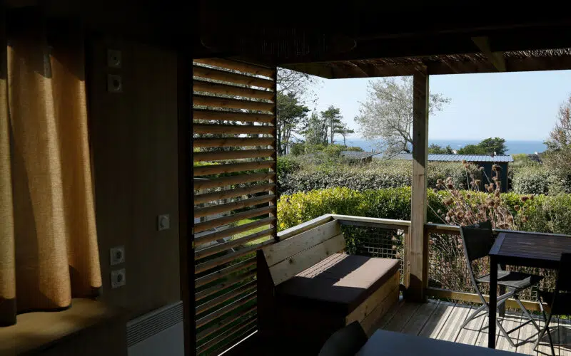 chalet-2-chambres-pierre-noire-terrasse