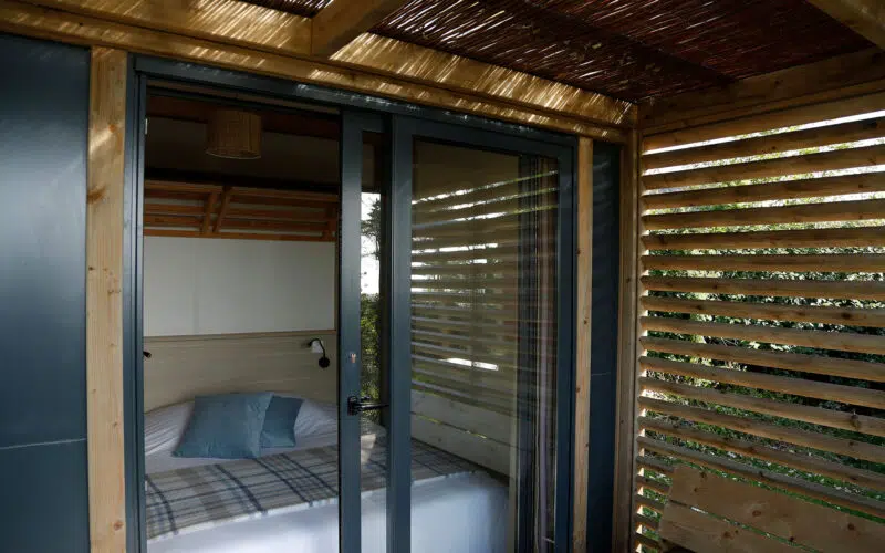 chalet-2ch-grand-sejour-Eckmuhl-chambre-lit-double