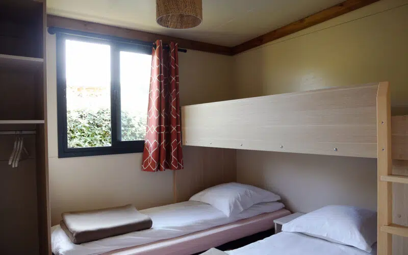 grand-chalet-2-chambres-molene-chambre-enfants