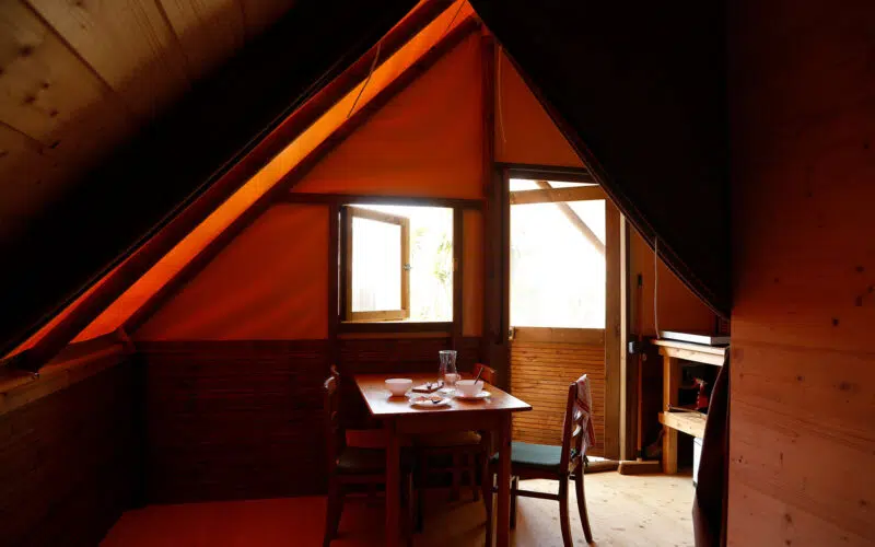 tente-lodge-ilot-toile-interieur
