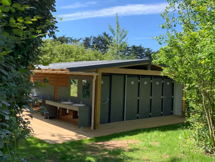 bloc-sanitaire-camping