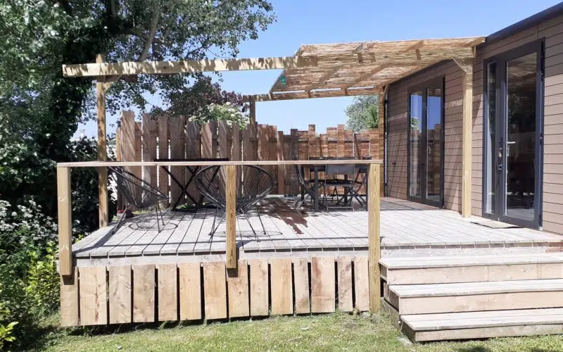 TERRASSE AU VERT DU JARDIN
