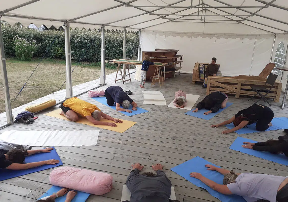 yoga-camping